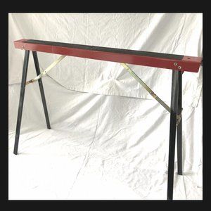 FOLDING SAWHORSE